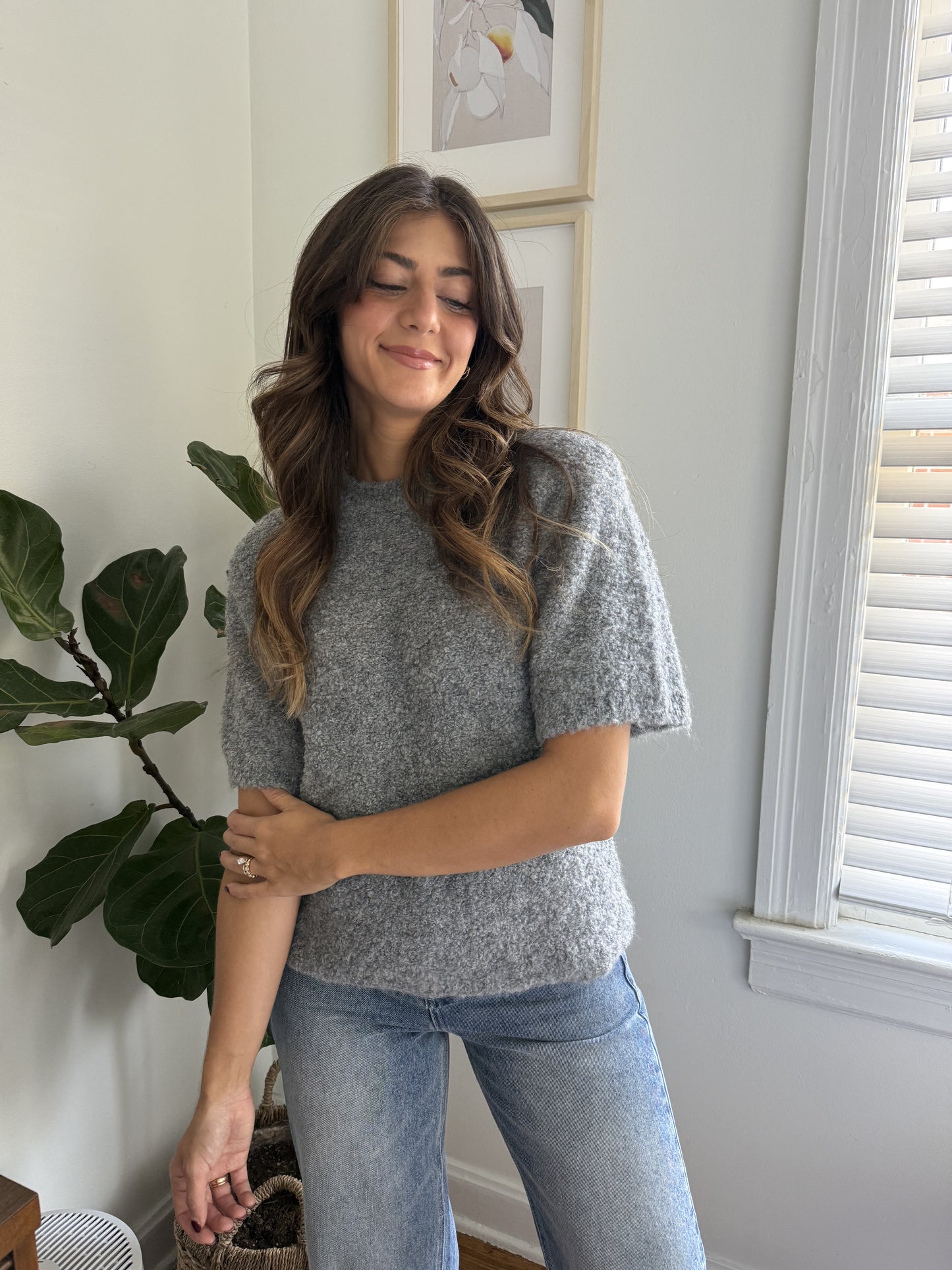 Things Between Jude Boucle Knit Short Sleeve Top (Grey) L