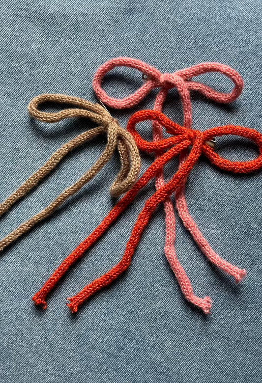 KAXI Crochet Bow Clip (Three Colors)