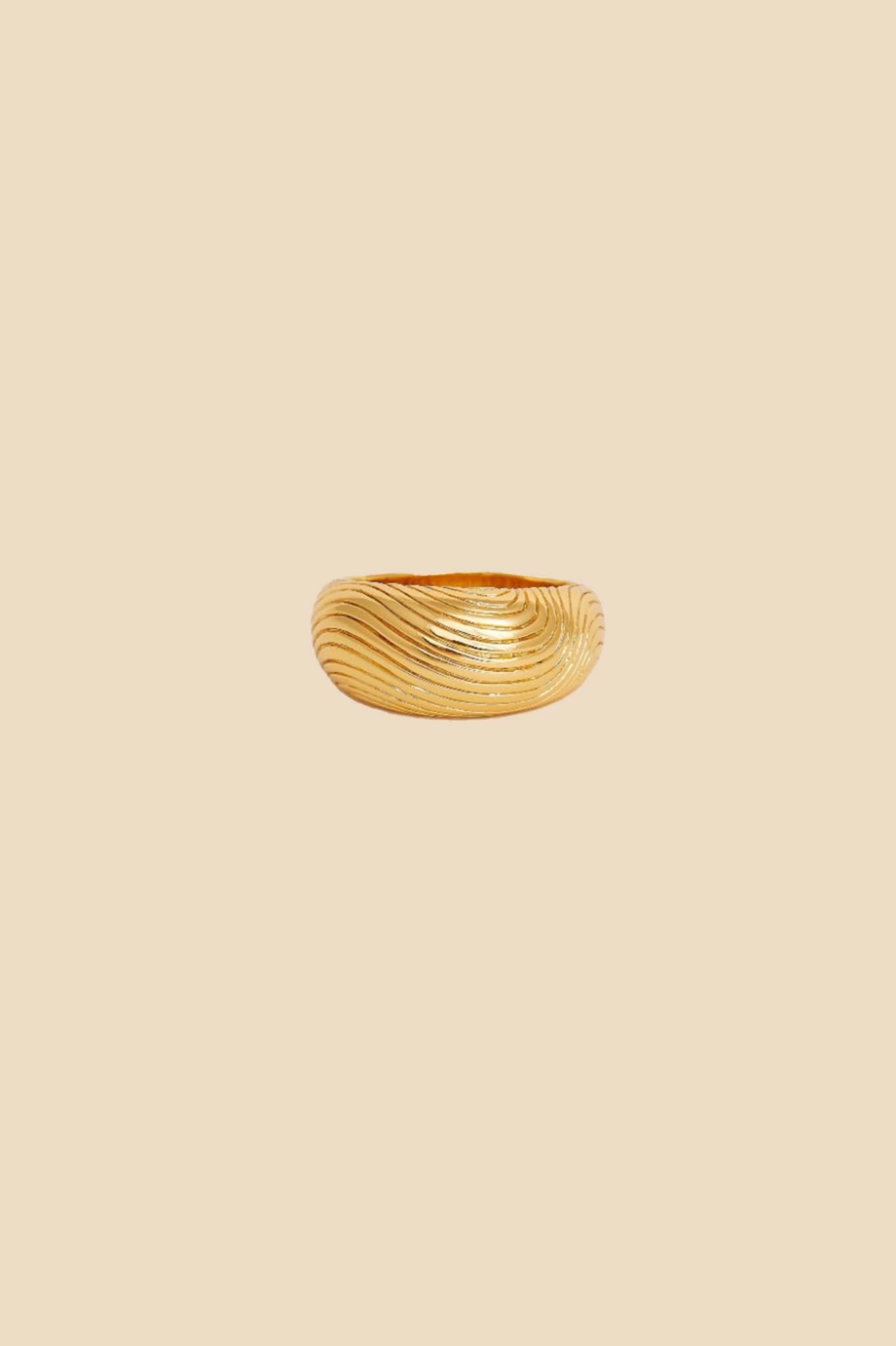 Petit Moments Grain Dome Gold Ring