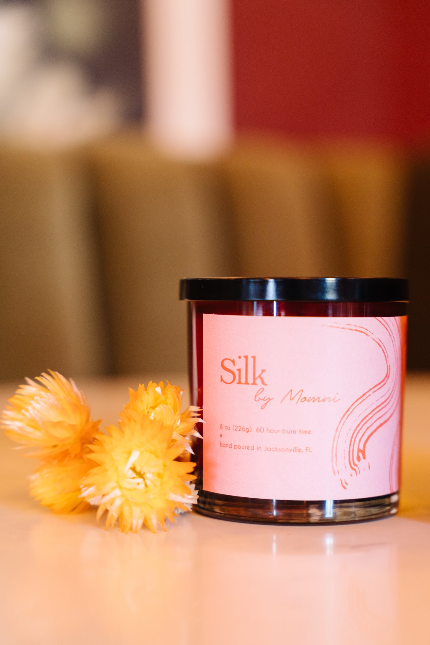 Momni Silk Candle