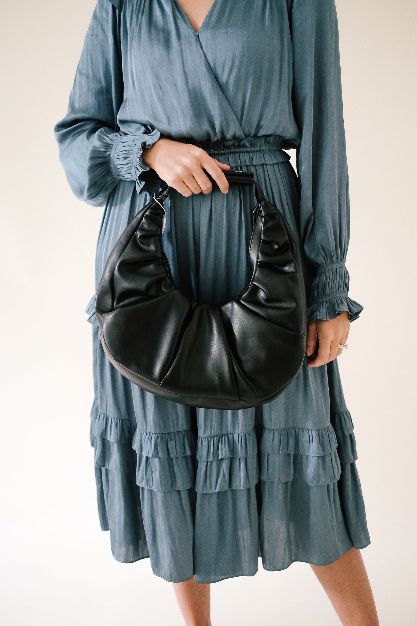 Faux Leather Round Ruched Shoulder Bag (Black)