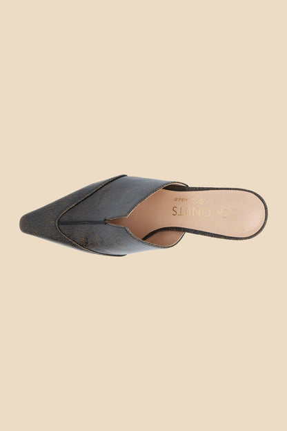 Coconuts by Matisse Crawford Pointed Toe Mules (Black)