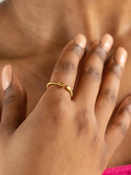 Brenda Grands Twisted Aspen Ring Mini