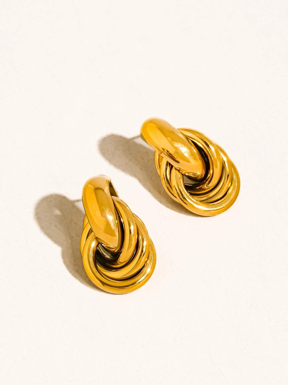 Flânerie Rosavine 18K Gold Knot Hoop Earrings