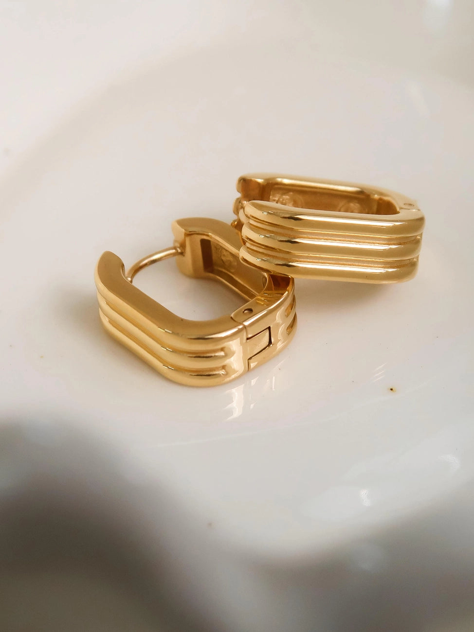Flânerie Noa 18K Gold Stripe Hoop Earrings