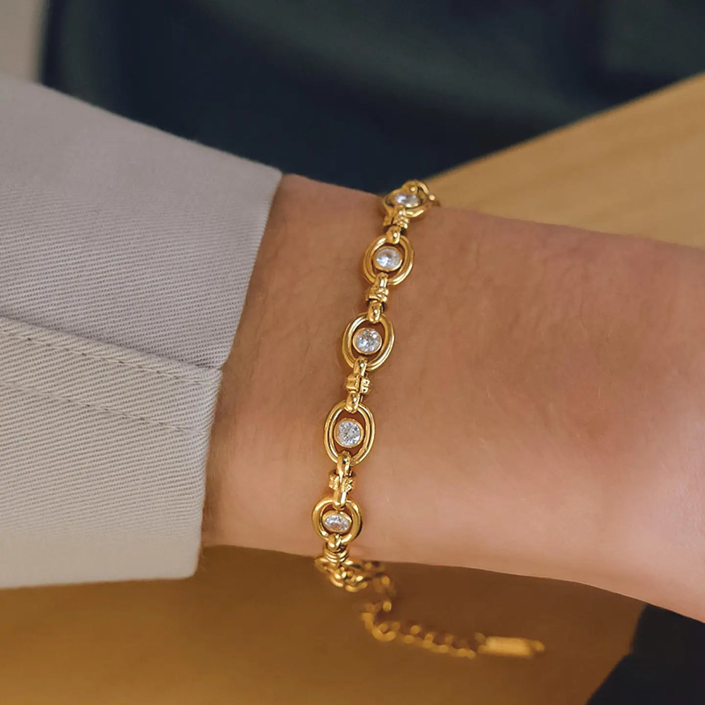 Xenon 18K Gold Non-Tarnish Cz Circle Link Bracelet