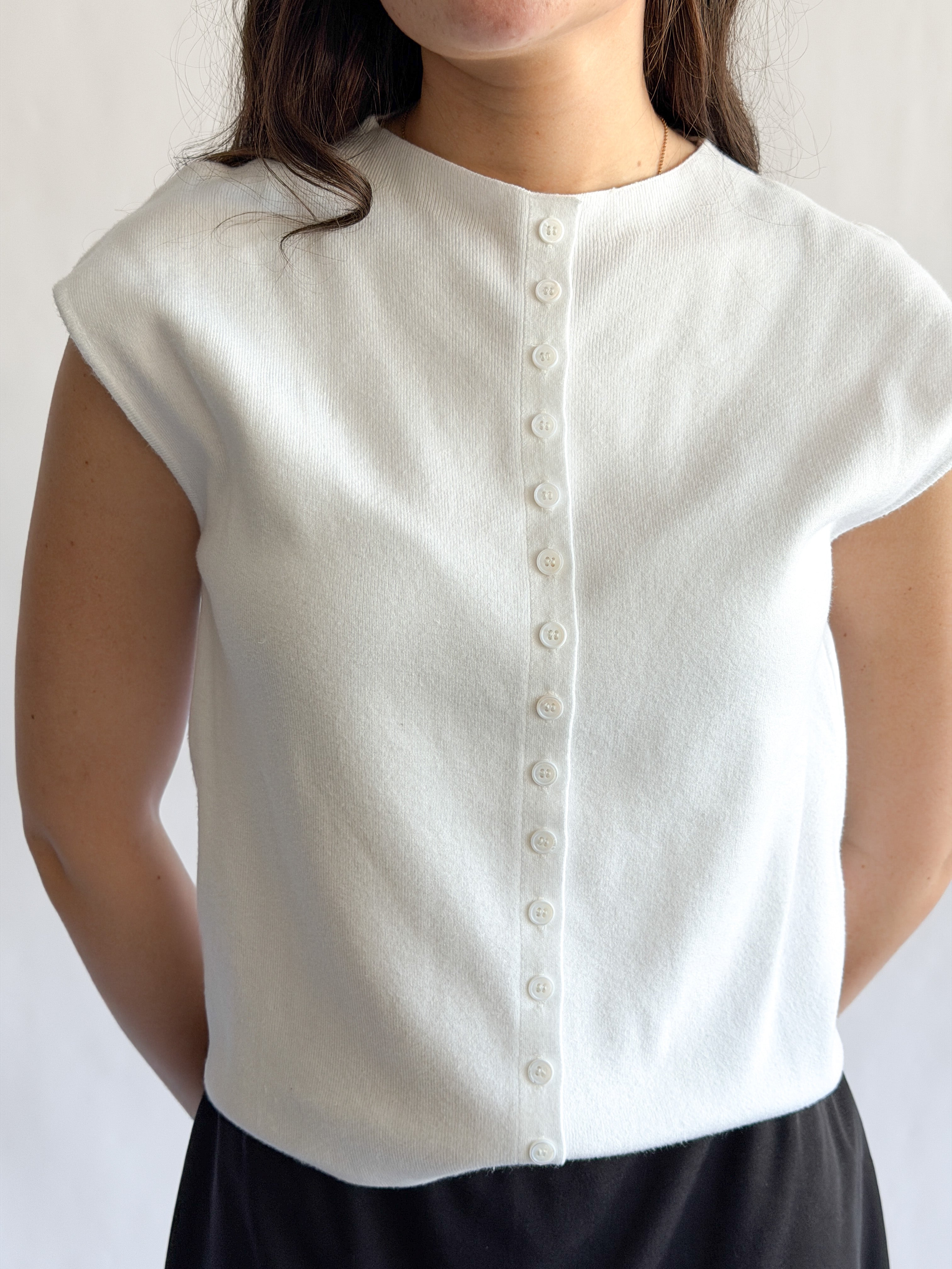 Things Between Nicole Knit Buttoned Short Sleeve Top (White)