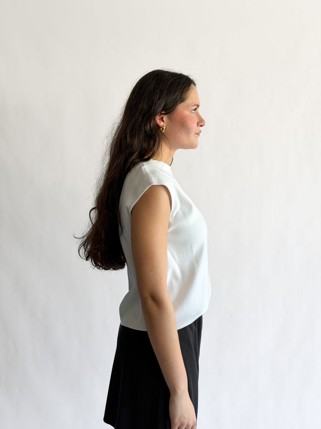 Things Between Nicole Knit Buttoned Short Sleeve Top (White)