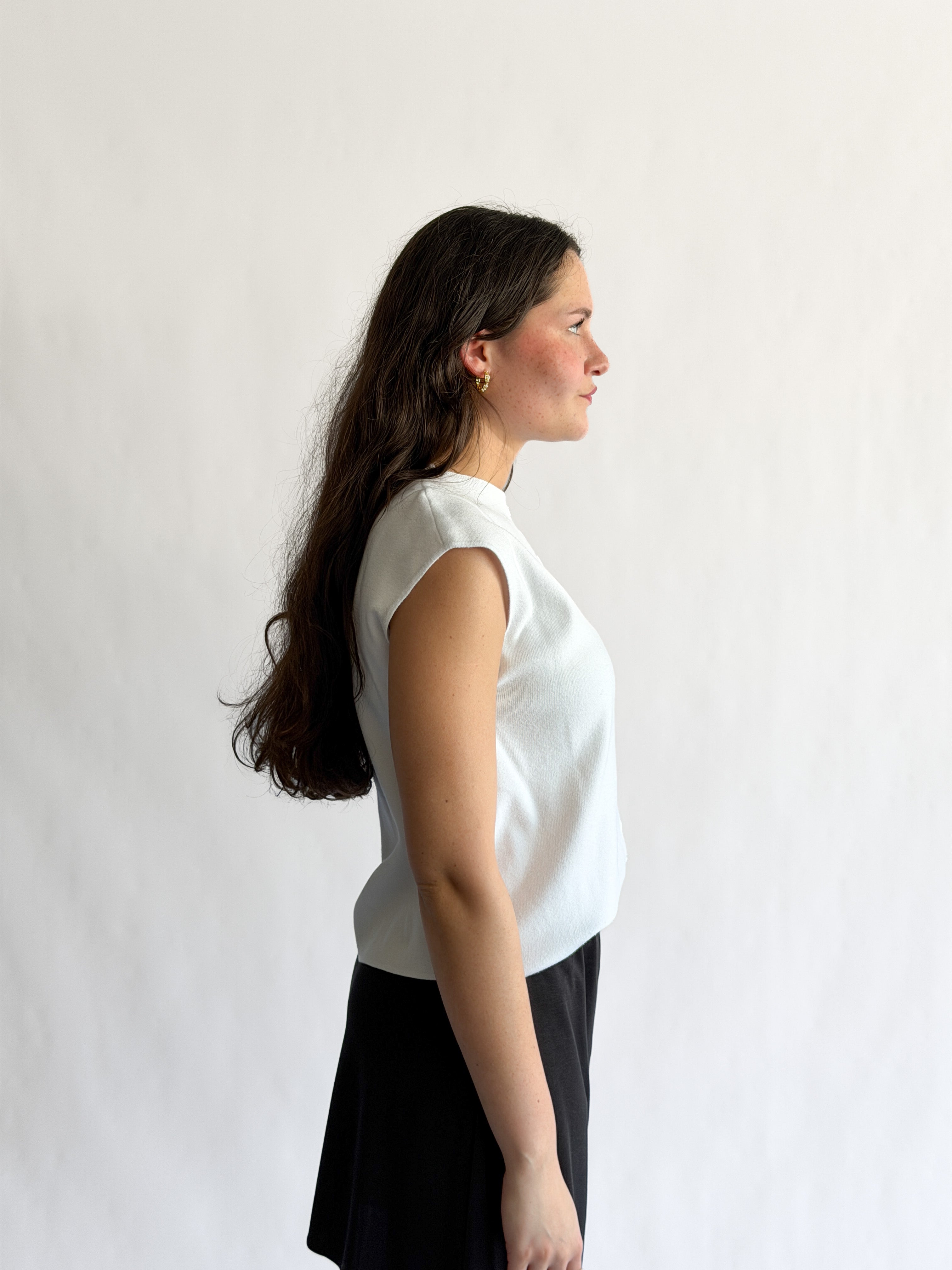 Things Between Nicole Knit Buttoned Short Sleeve Top (White)
