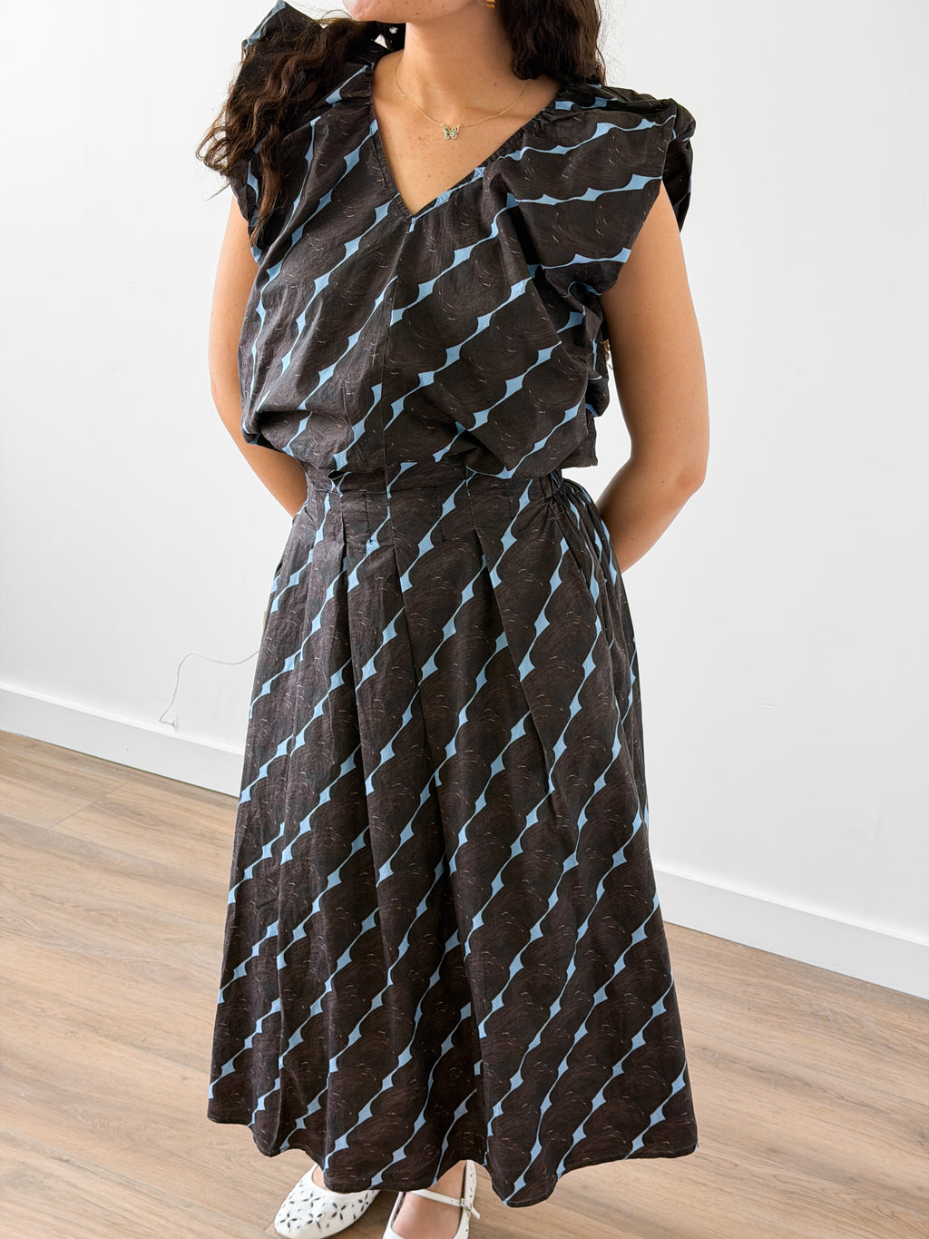Colby Brown and Blue Print Shirred Midi Skirt