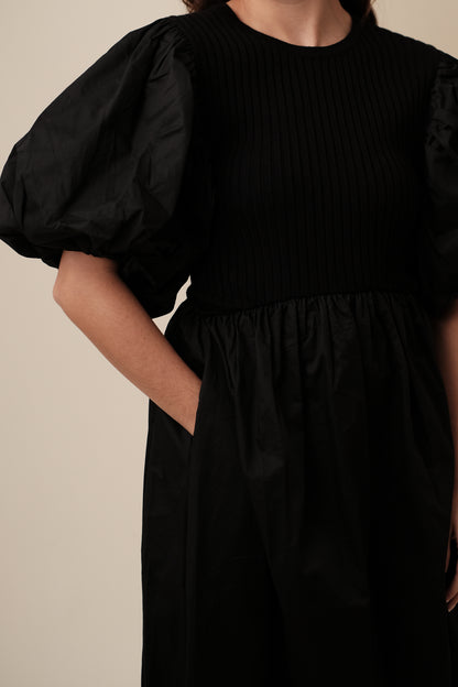 Sofie the Label Tori Puff Sleeve Contrast Maxi Dress (Black)
