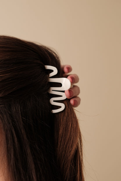 Squiggle Gold Hair Claw Clip (Three Colors)