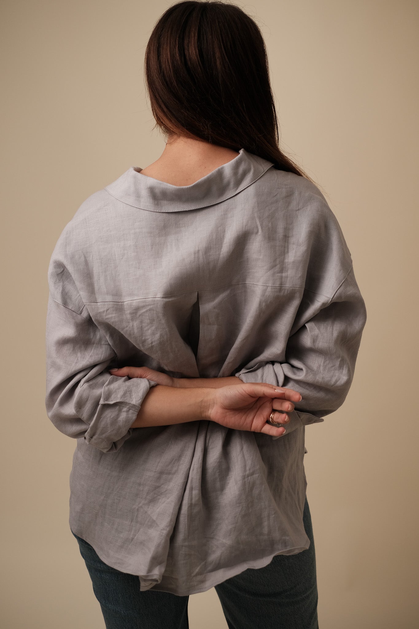 Helena Relaxed Linen Buttoned Long Sleeve Top (Grey)