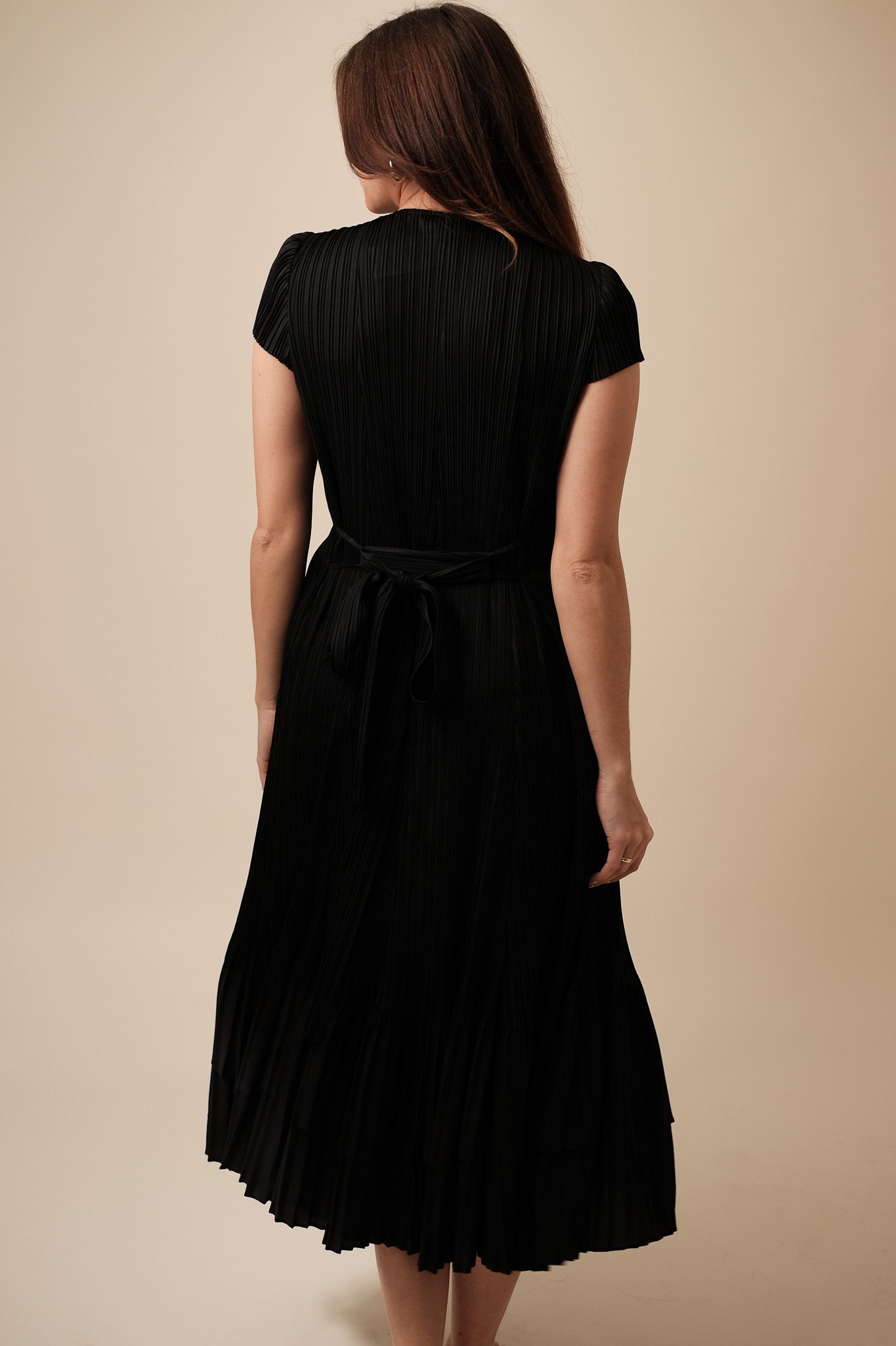 Current Air Helen Pleated Color Block Midi Dress (Black)