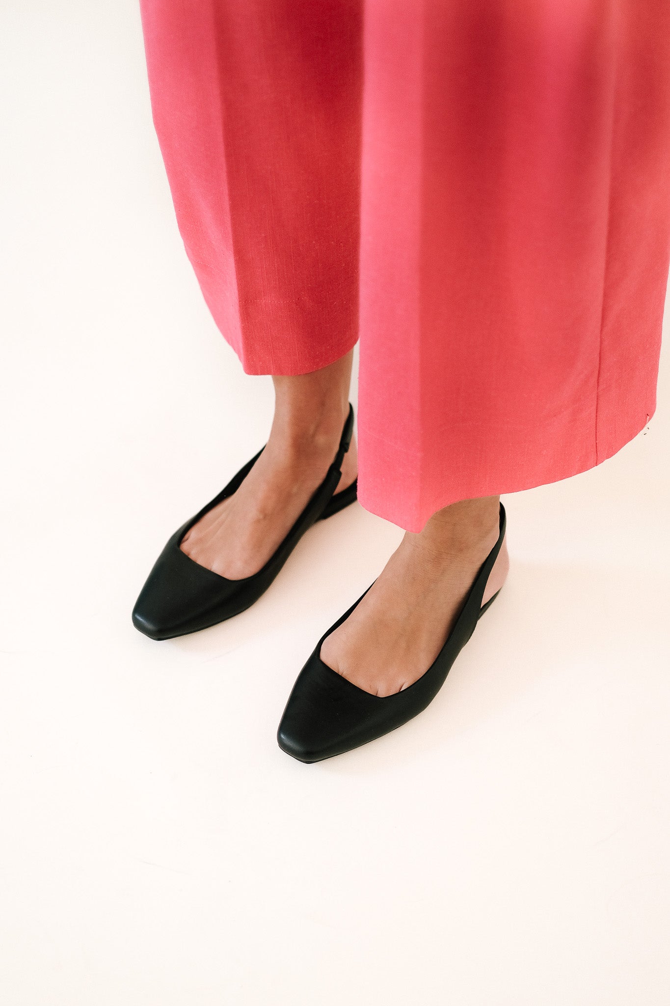 Chinese Laundry Rhyme Time Smooth Sling Back Flats (Black) 6.5