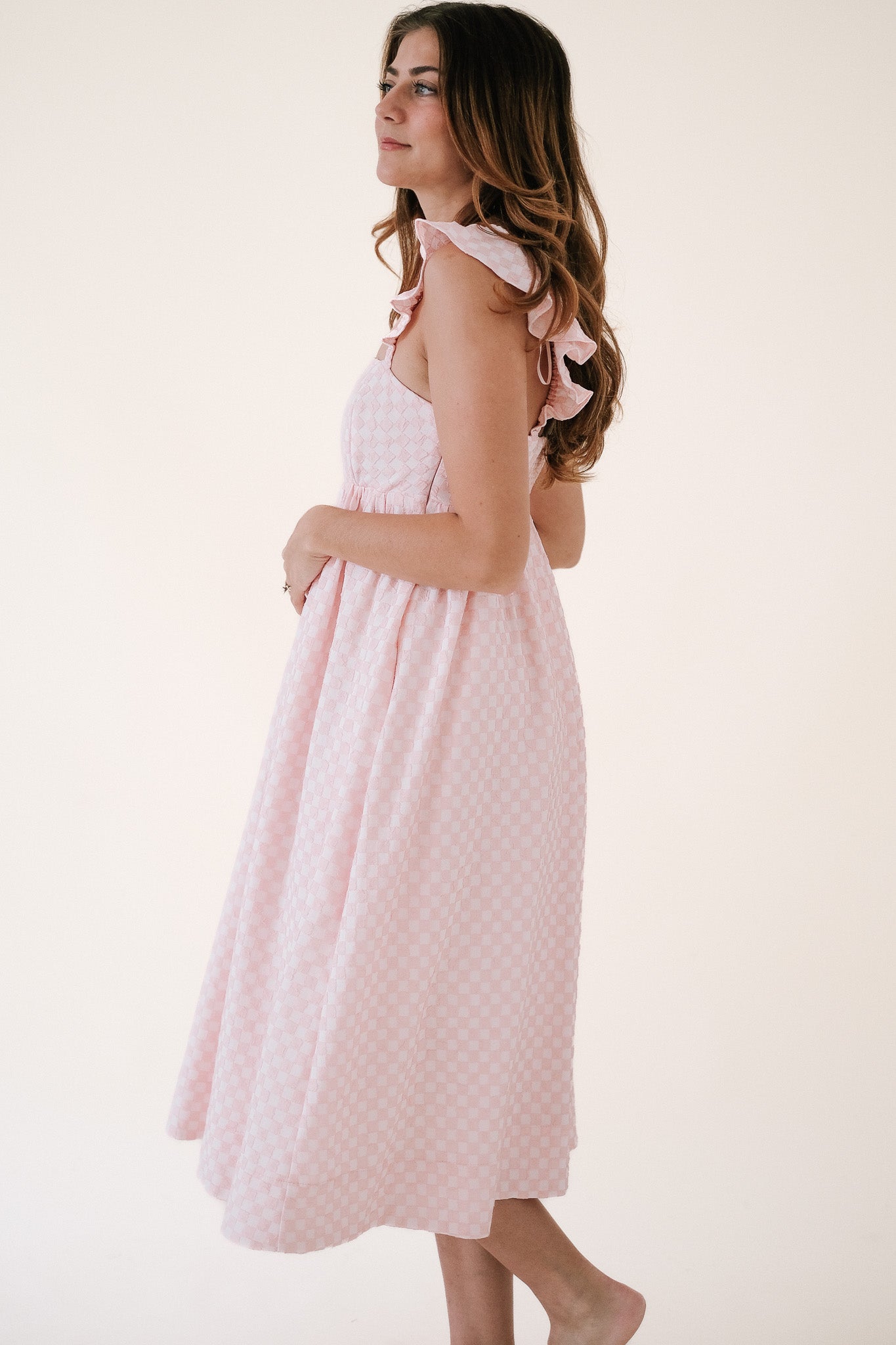 Aureum Briar Checkered Ruffle Sleeve Midi Dress (Pink)