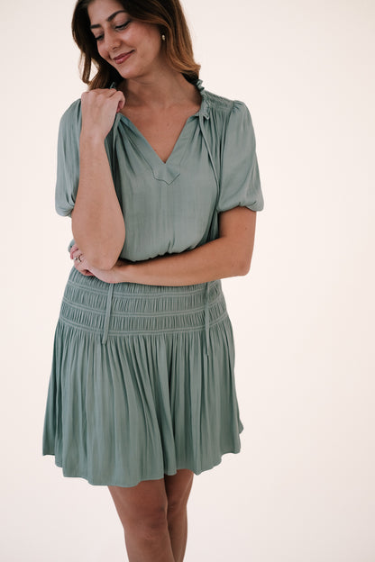 Current Air Beulah Short Sleeve Smocked Mini Dress (Sage)