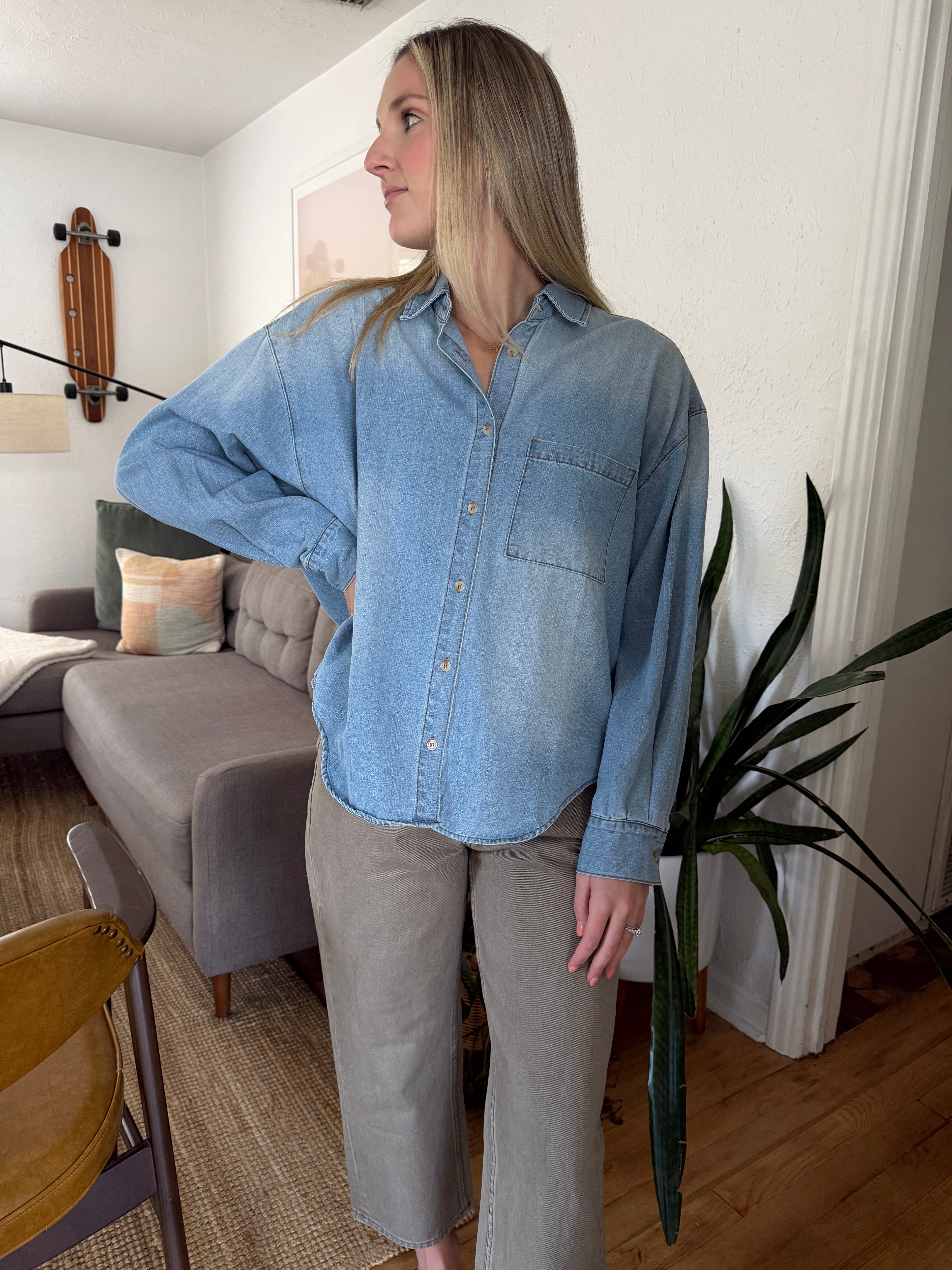 Miou Muse Sadie Light Wash Denim Buttoned Shirt
