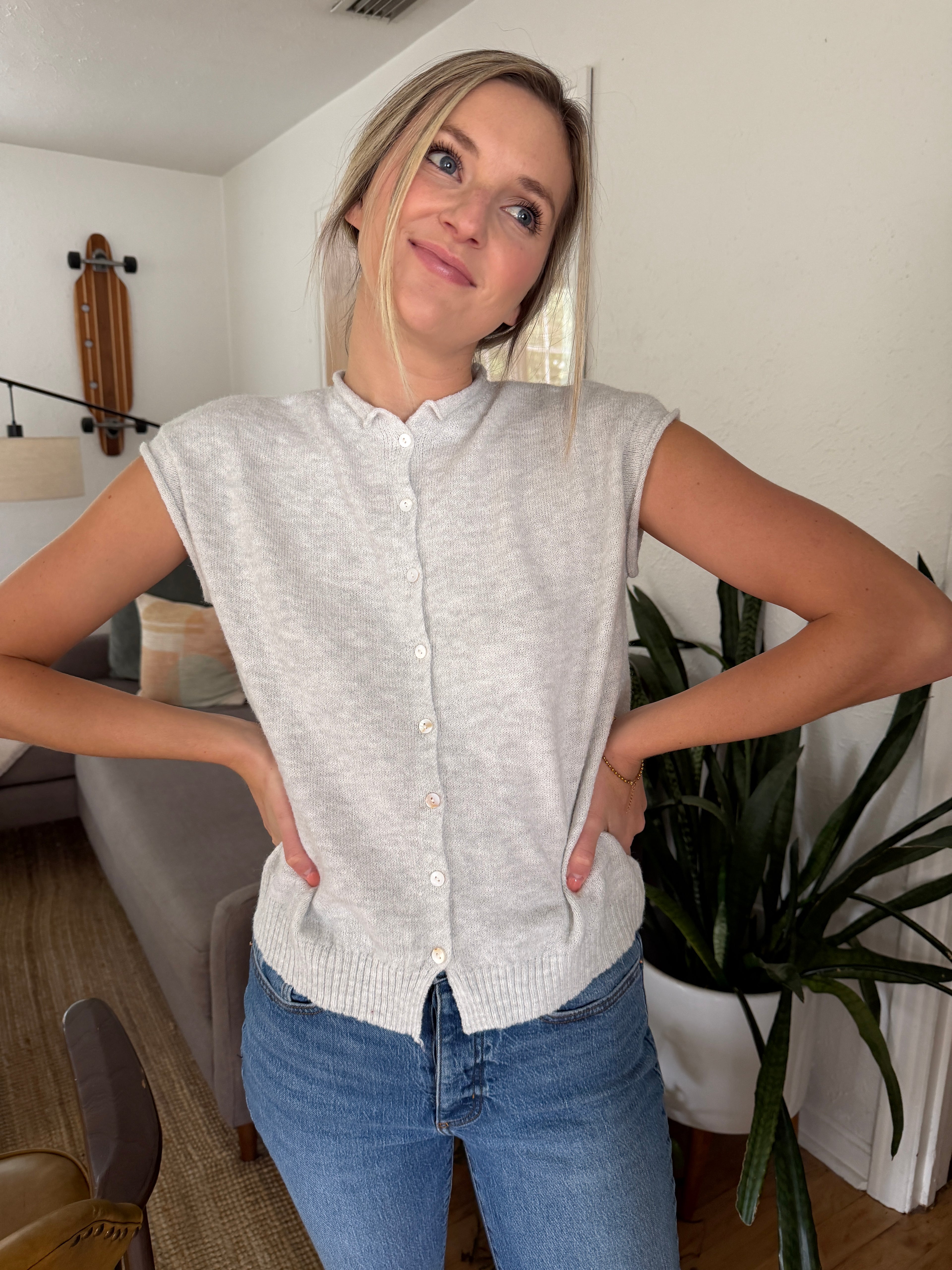 Things Between Piper Knit Short Sleeve Buttoned Top (Grey)