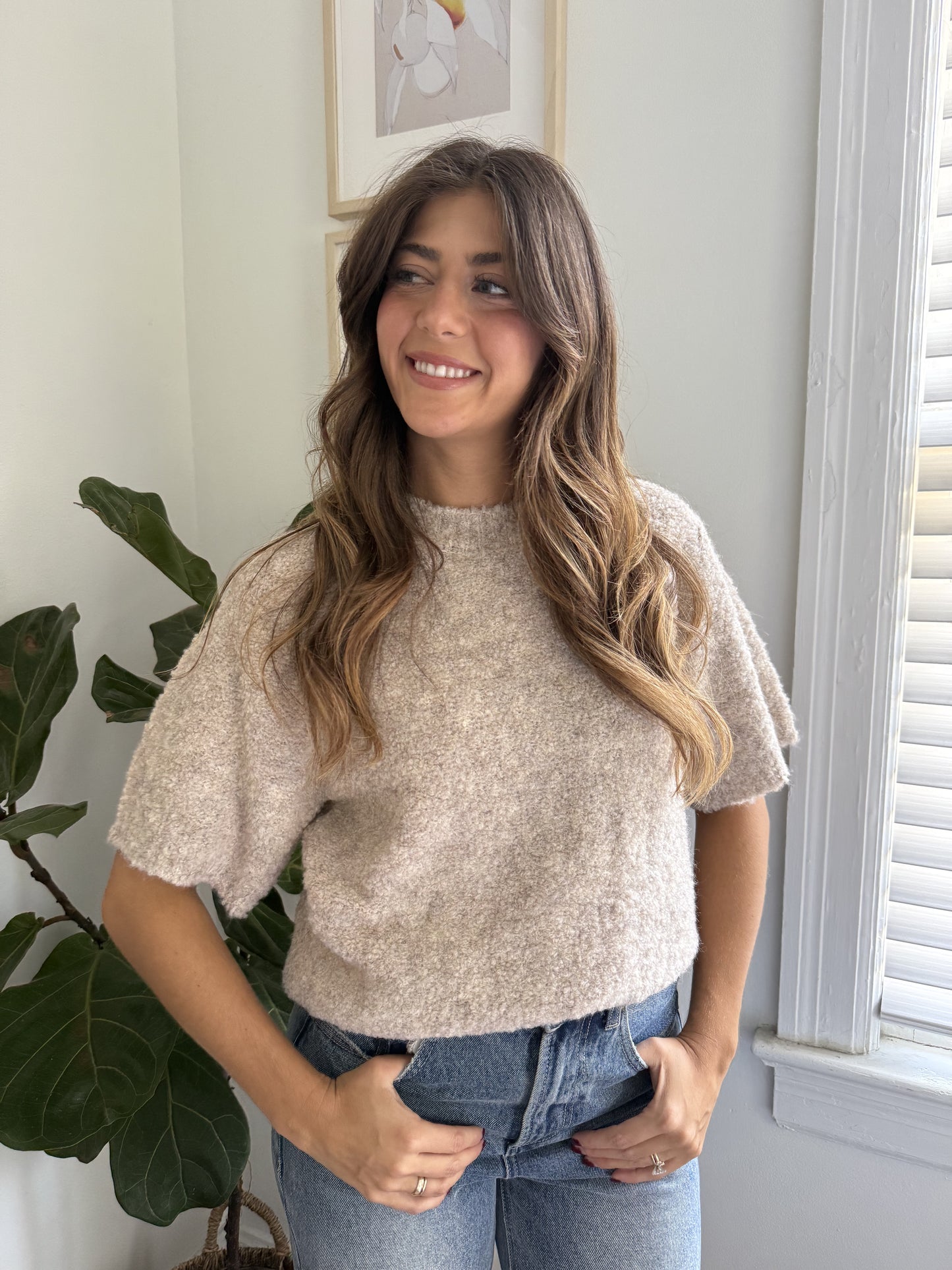 Things Between Jude Boucle Knit Short Sleeve Top (Taupe) L