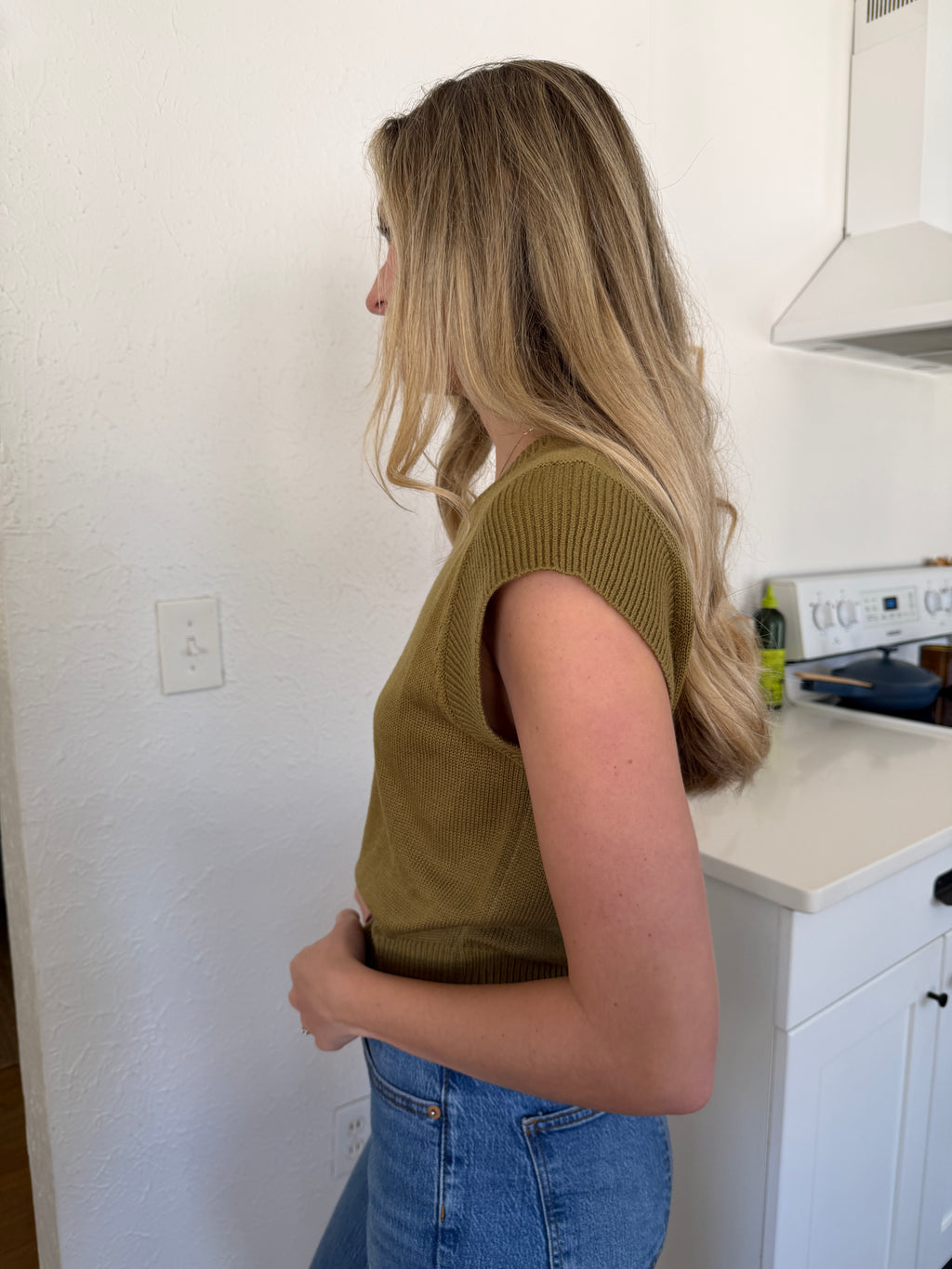 PINCH Amy Lightweight Knit Short Sleeve Top (Olive)