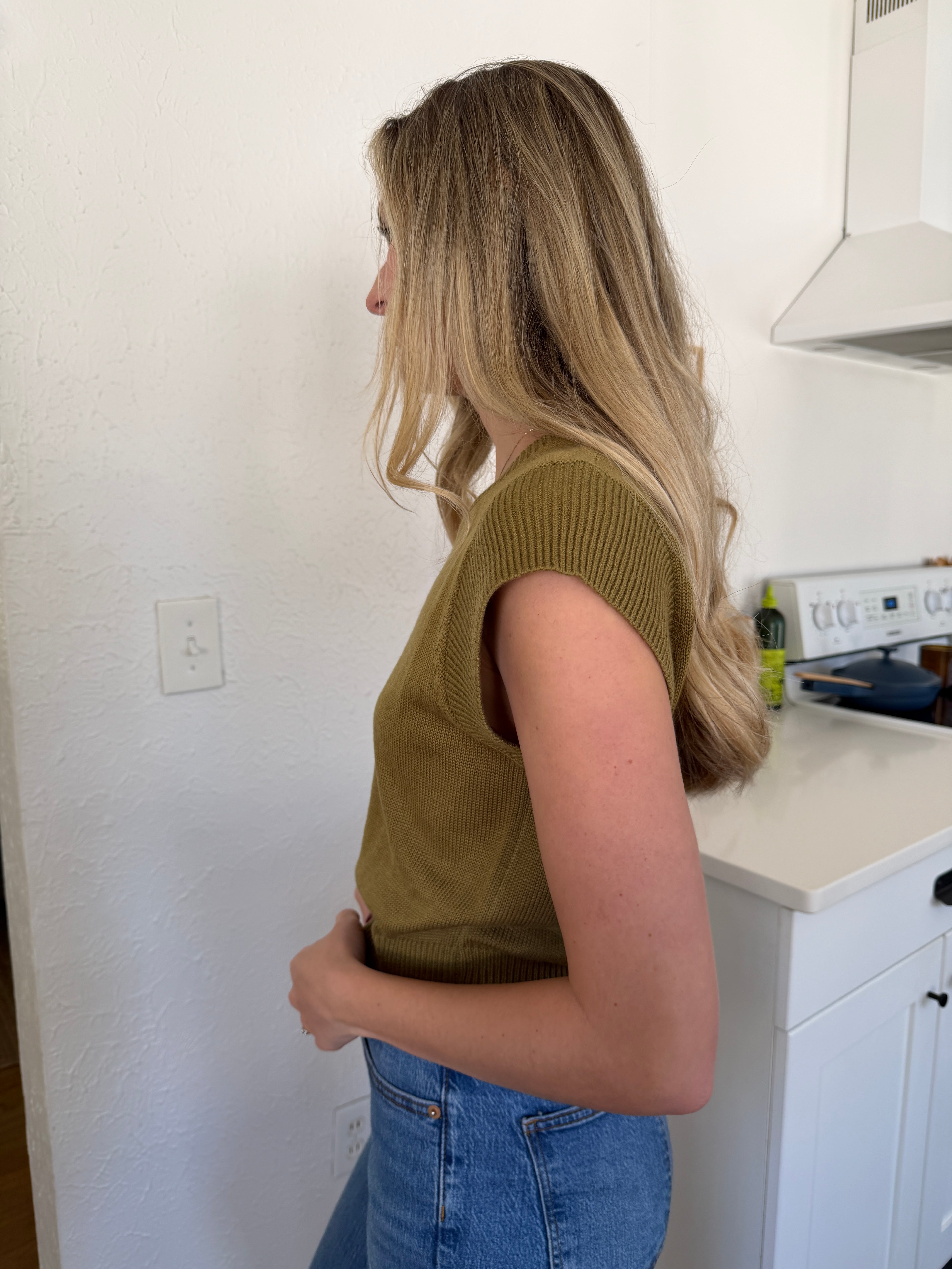 PINCH Amy Lightweight Knit Short Sleeve Top (Olive)