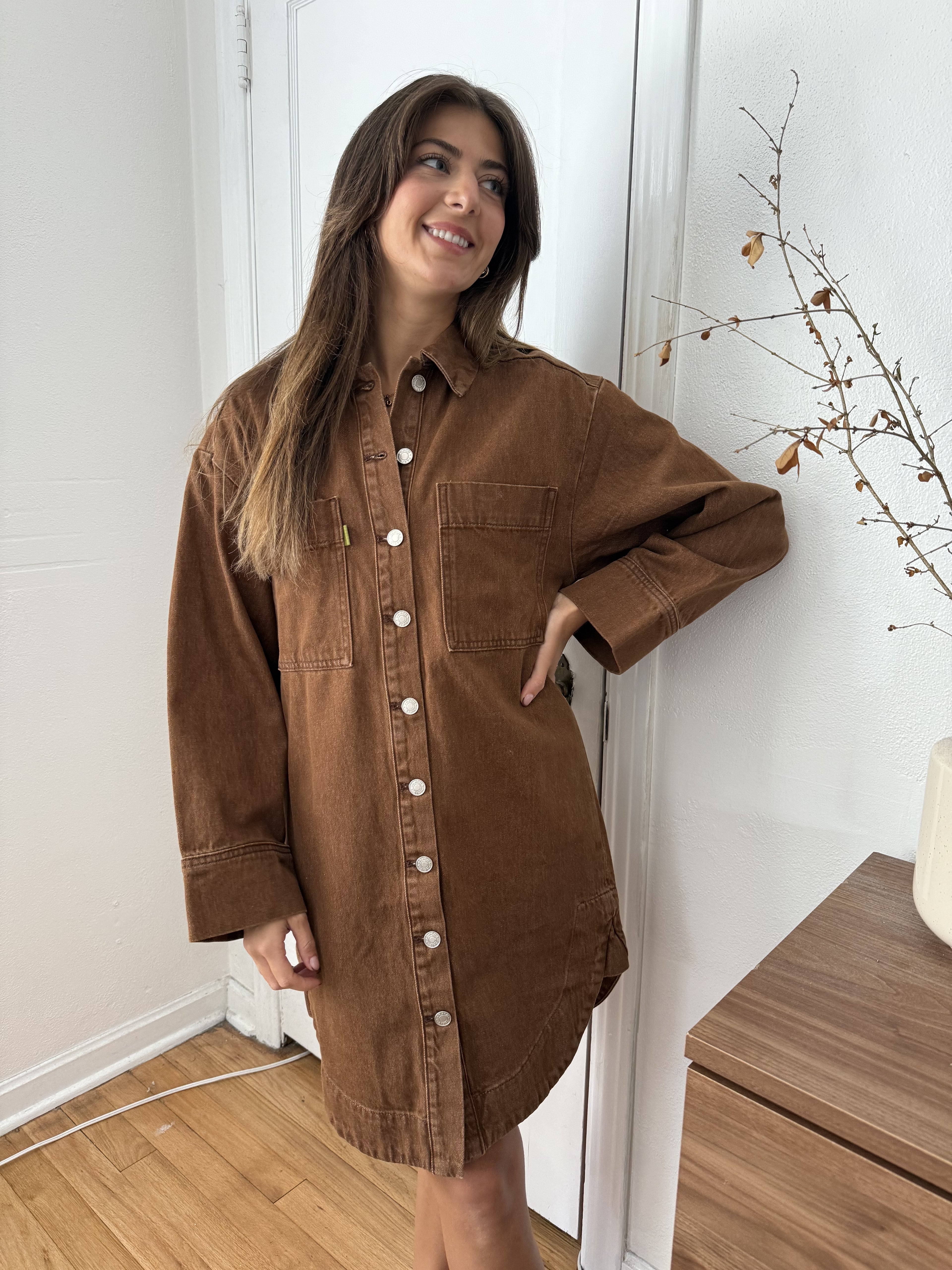 FRNCH Domitille Camel Denim Buttoned Shirt Mini Dress (M) – Momni FRNCH Domitille Camel Denim Buttoned Shirt Mini Dress (M) – Momni
