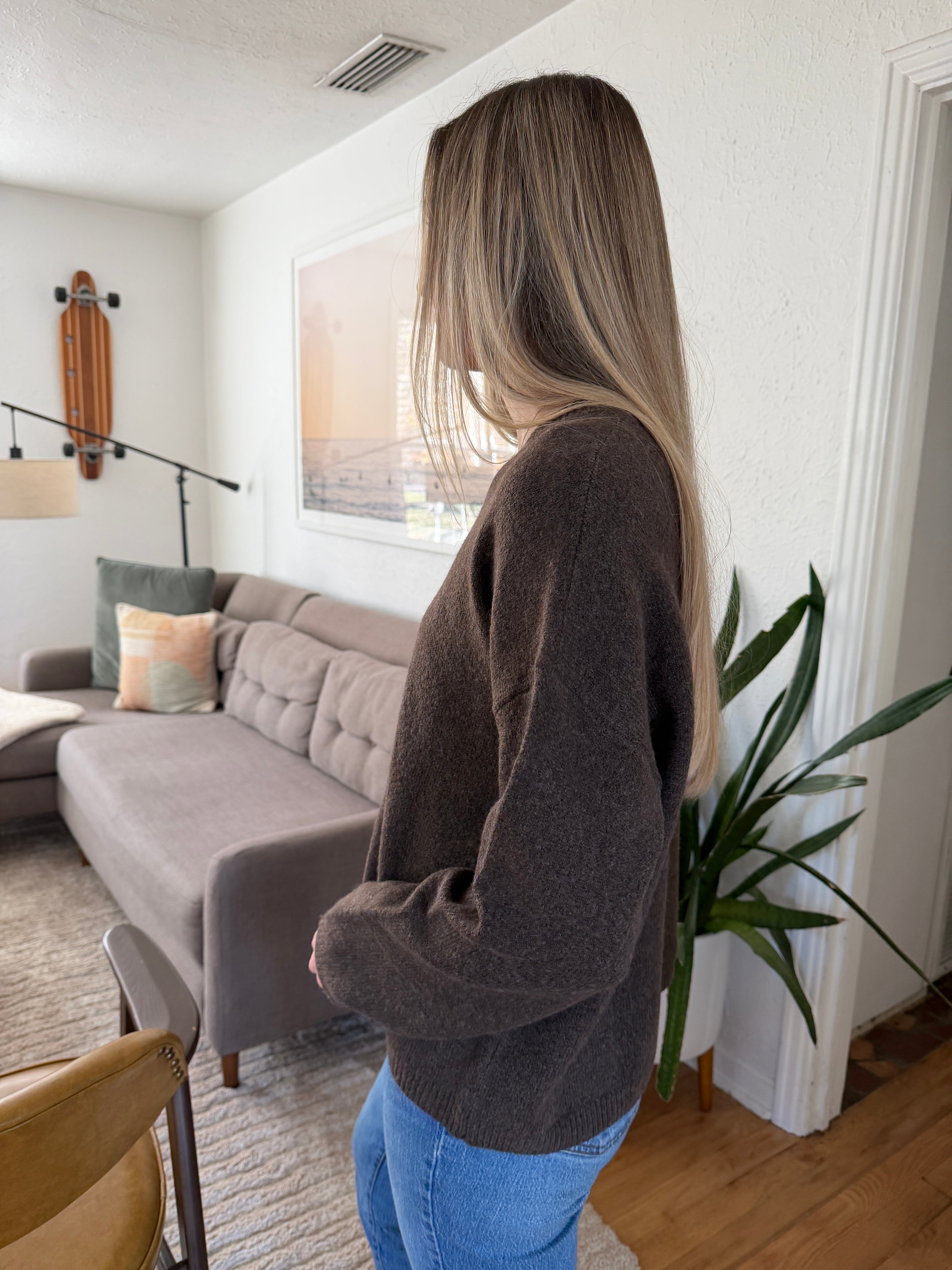 Dallas Stretch Knit V-Neck Relaxed Pullover Sweater (Brown)