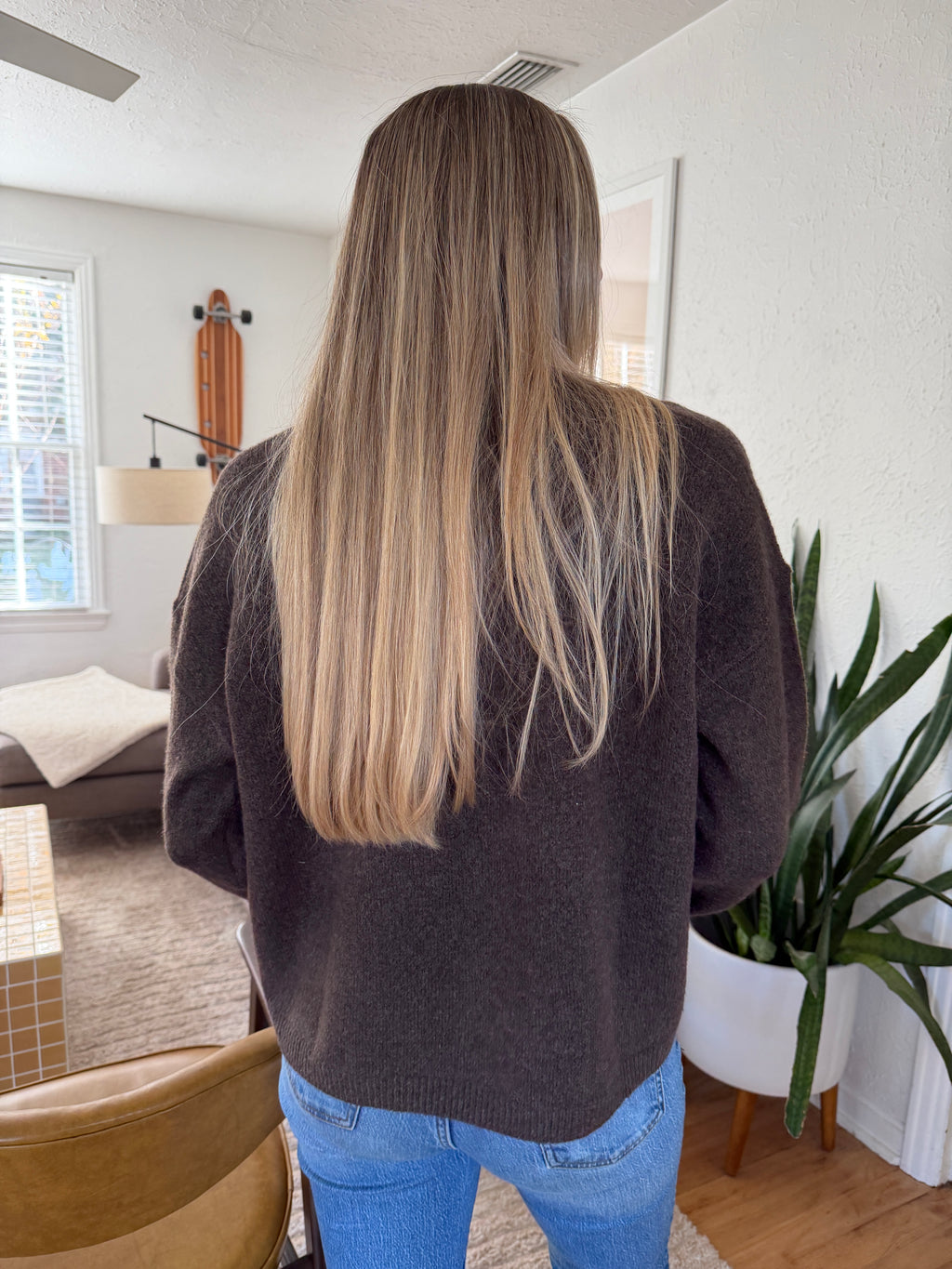 Dallas Stretch Knit V-Neck Relaxed Pullover Sweater (Brown)