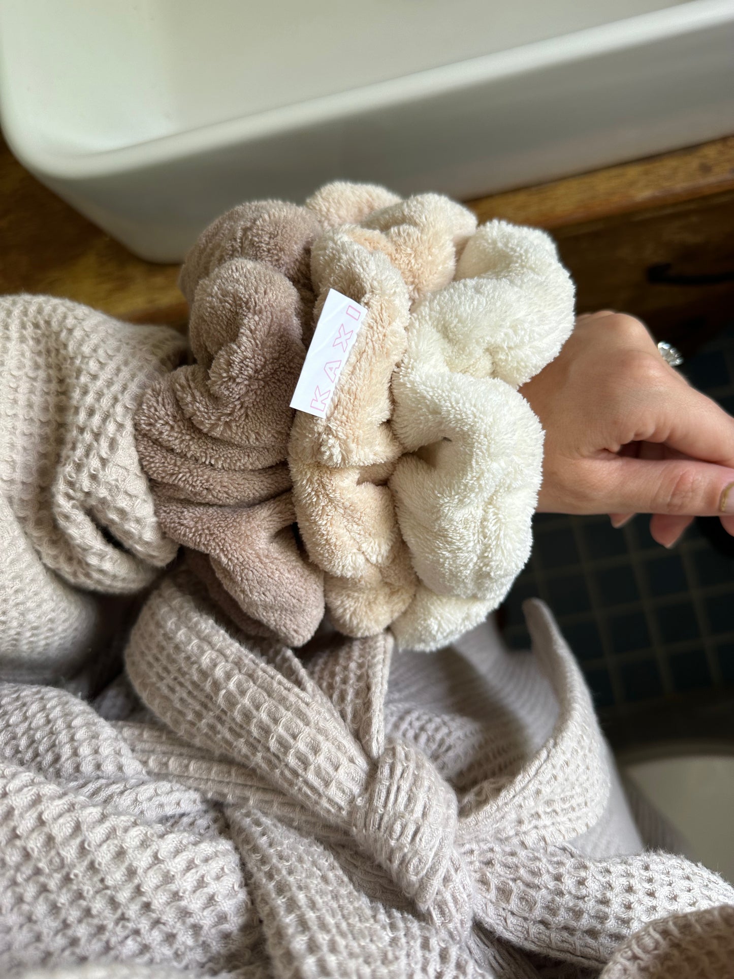 KAXI Towel Oversized Scrunchies (Four Colors)
