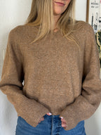 Things Between Emery Knit V-Neck Relaxed Sweater (Beige)