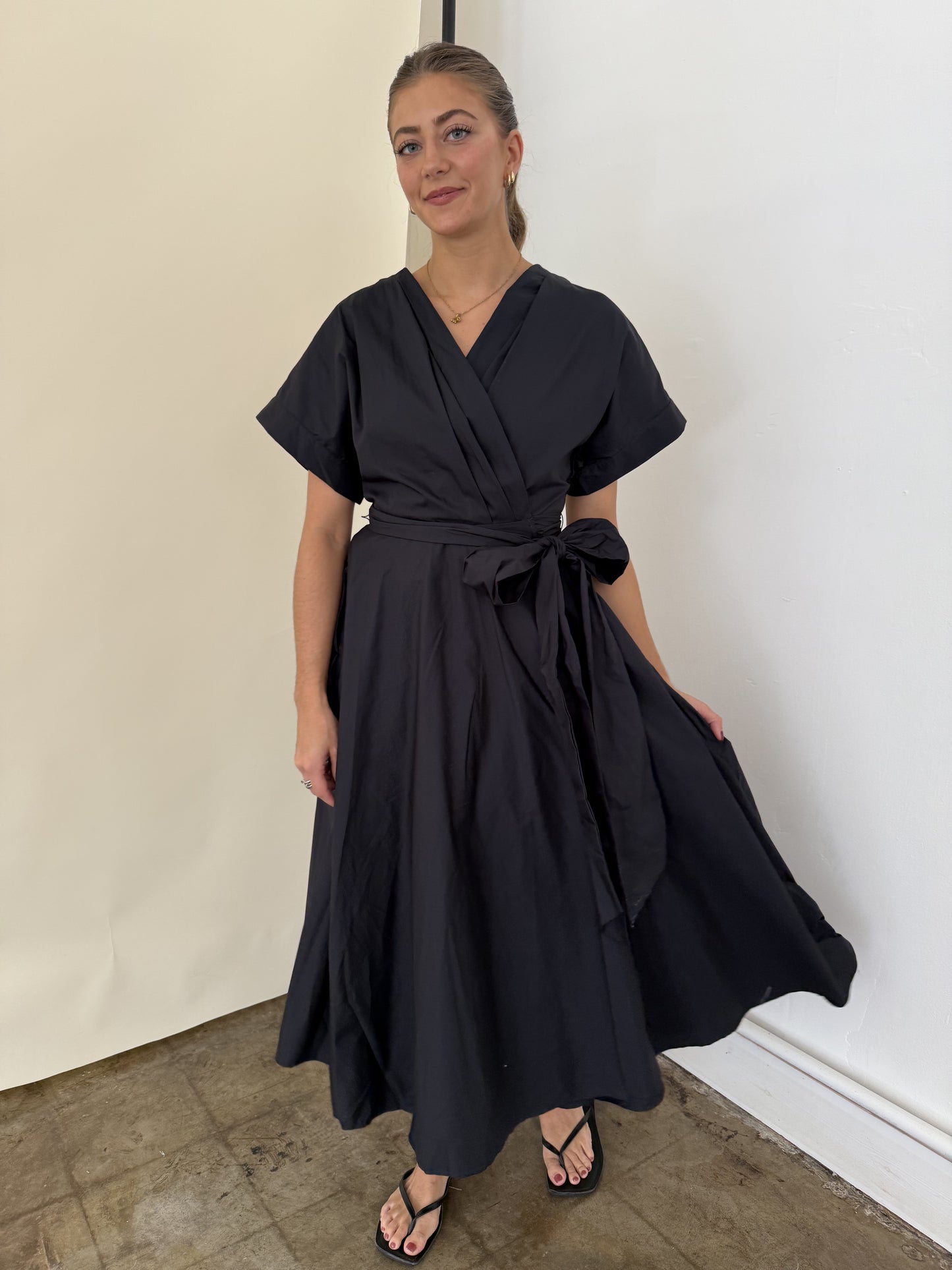 Madeline Cotton Wrap Short Sleeve Midi Dress (Deep Navy)