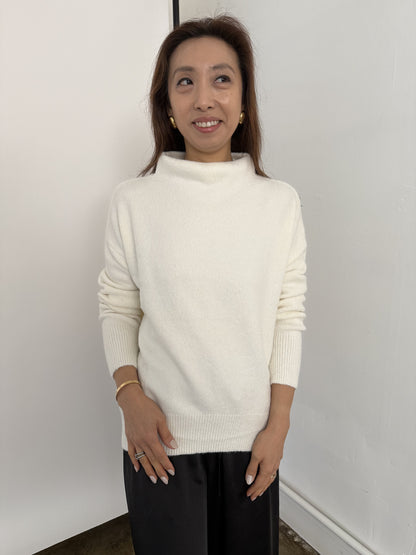 Peyton Ivory Mock Neck Knit Pullover Sweater (M)