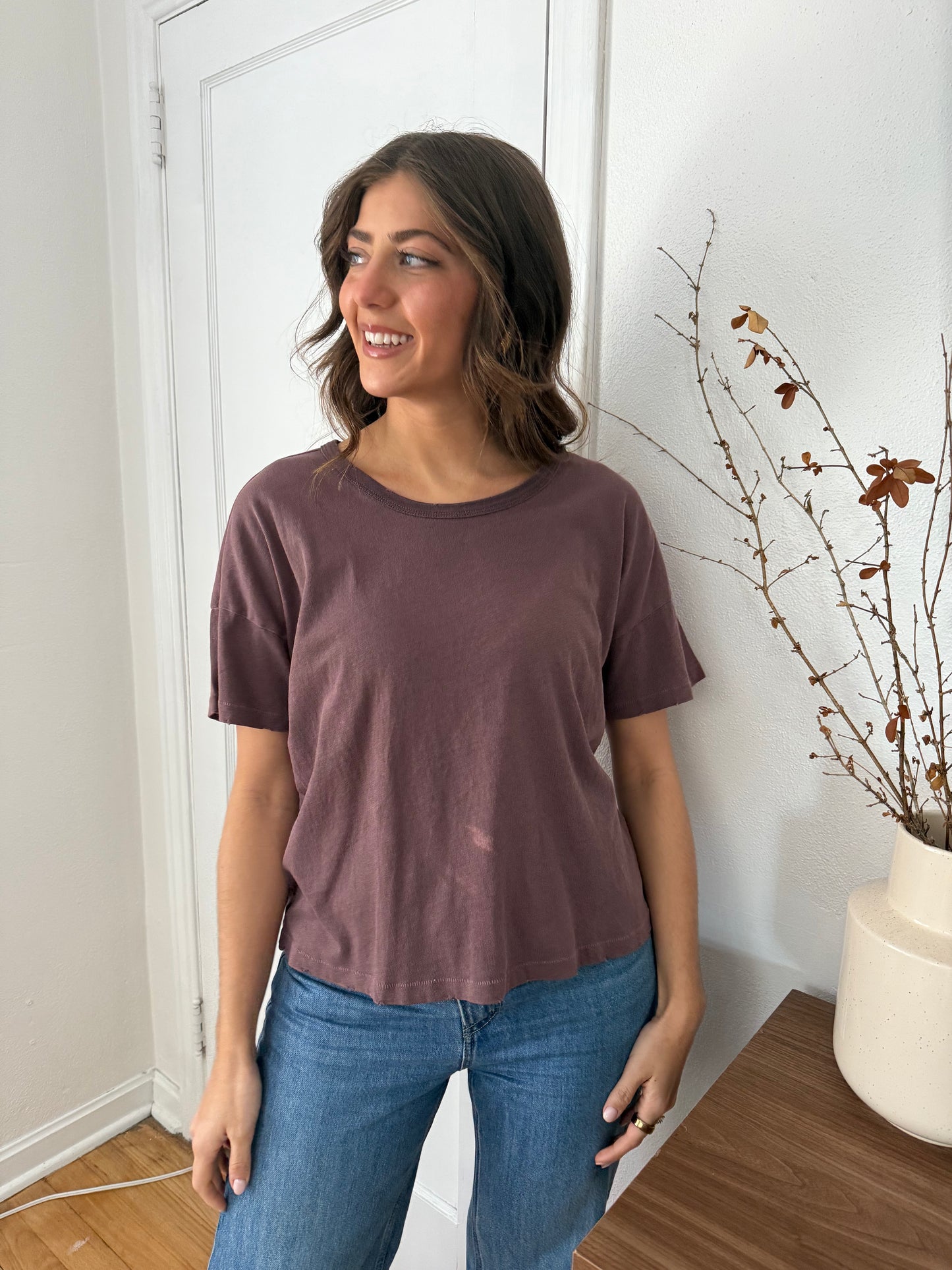 Le Bon Shoppe Vintage Fille Tee (Coffee)