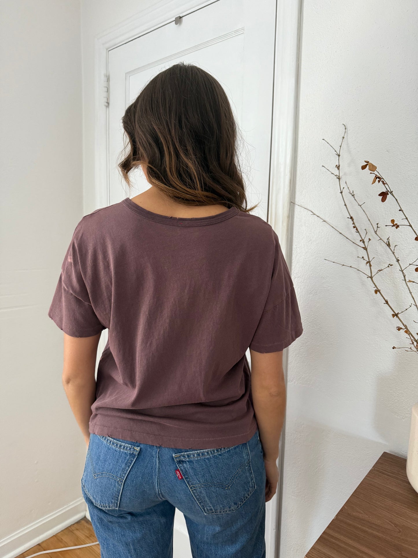 Le Bon Shoppe Vintage Fille Tee (Coffee)