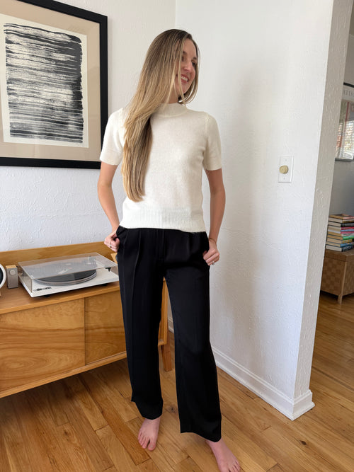 black cigarette trousers zara Styling trousers Comment 'LINKS' below & l'll send all the outfits straight to your DM's So I loveee my wide leg but there's something so elegant about a slim leg Features front pleats at the waist Zara | Pants & Jumpsuits