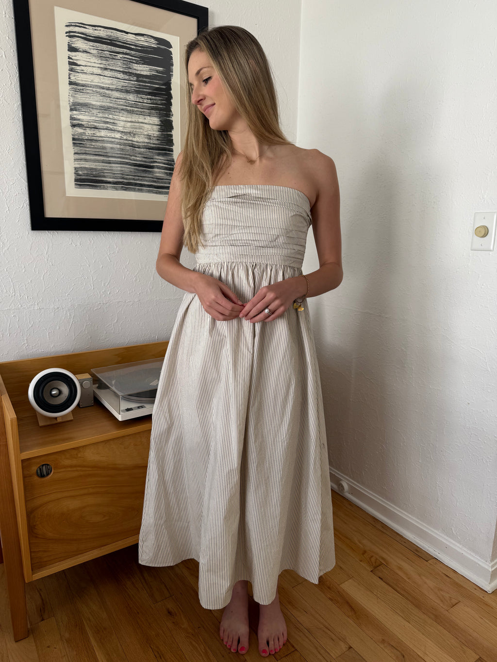 Needii Ophelia Ruched Strapless Midi Dress (Cream Stripe)