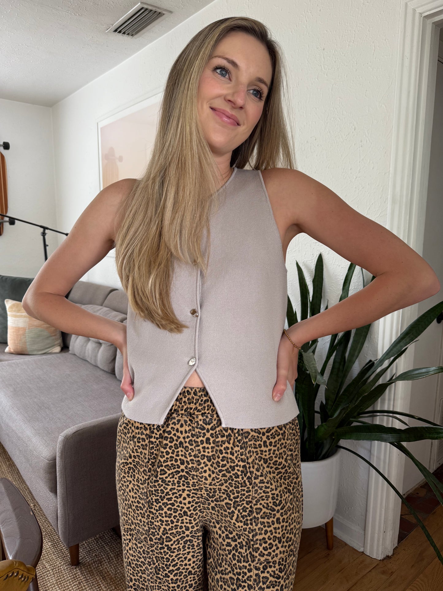 Miou Muse Briar Metal Buttoned Sleeveless Top (Grey)