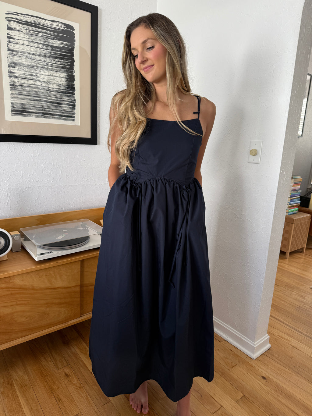 Miou Muse Kylie Bow Accent Empire Waist Sleeveless Midi Dress (Navy) M