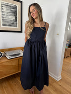 Miou Muse Kylie Bow Accent Empire Waist Sleeveless Midi Dress (Navy) M