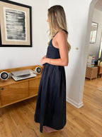 Miou Muse Kylie Bow Accent Empire Waist Sleeveless Midi Dress (Navy) M