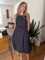 PINCH Brielle Solid Bubble Hem Midi Dress (Navy)