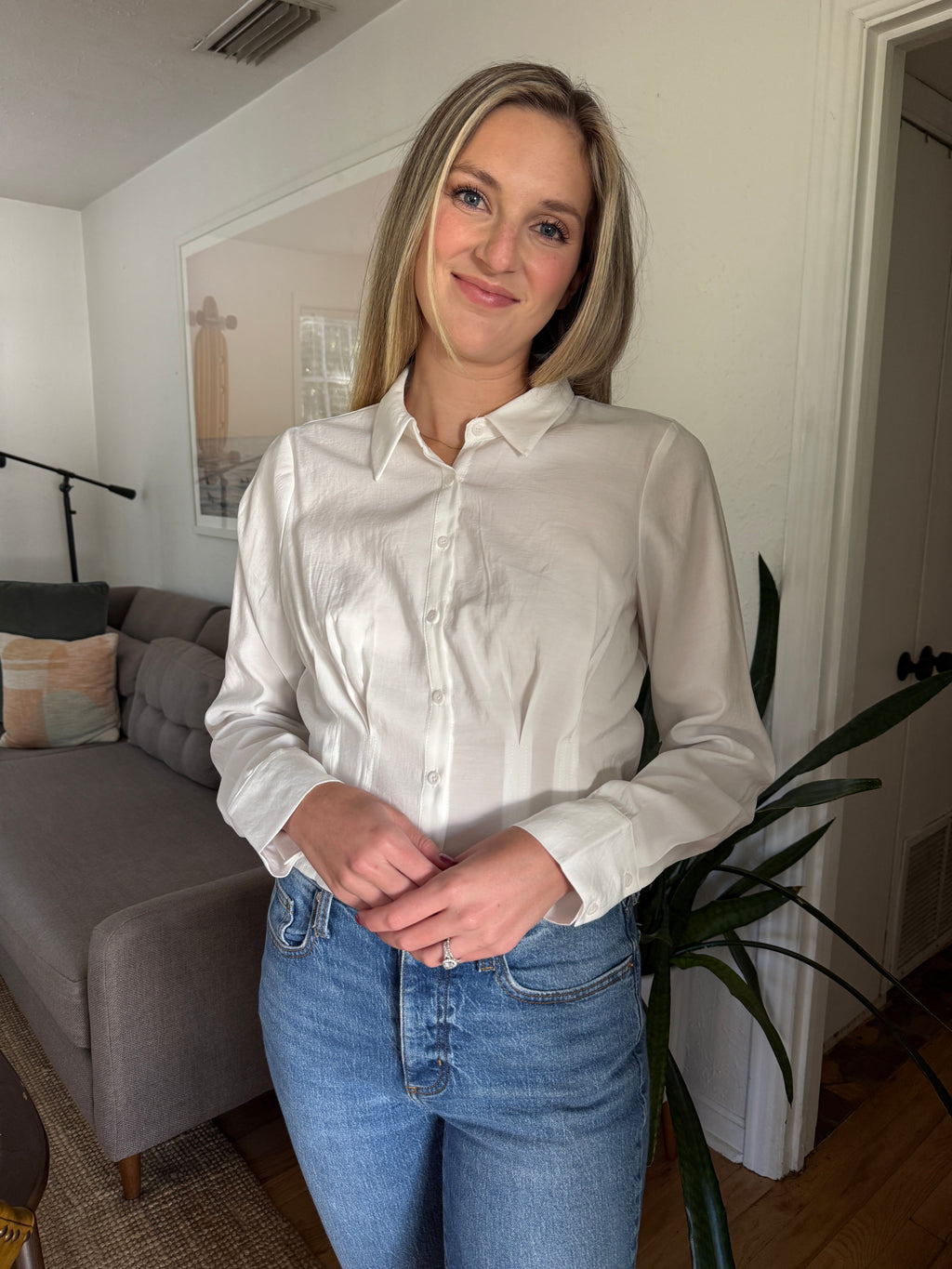 Violetta White Buttoned Long Sleeve Top