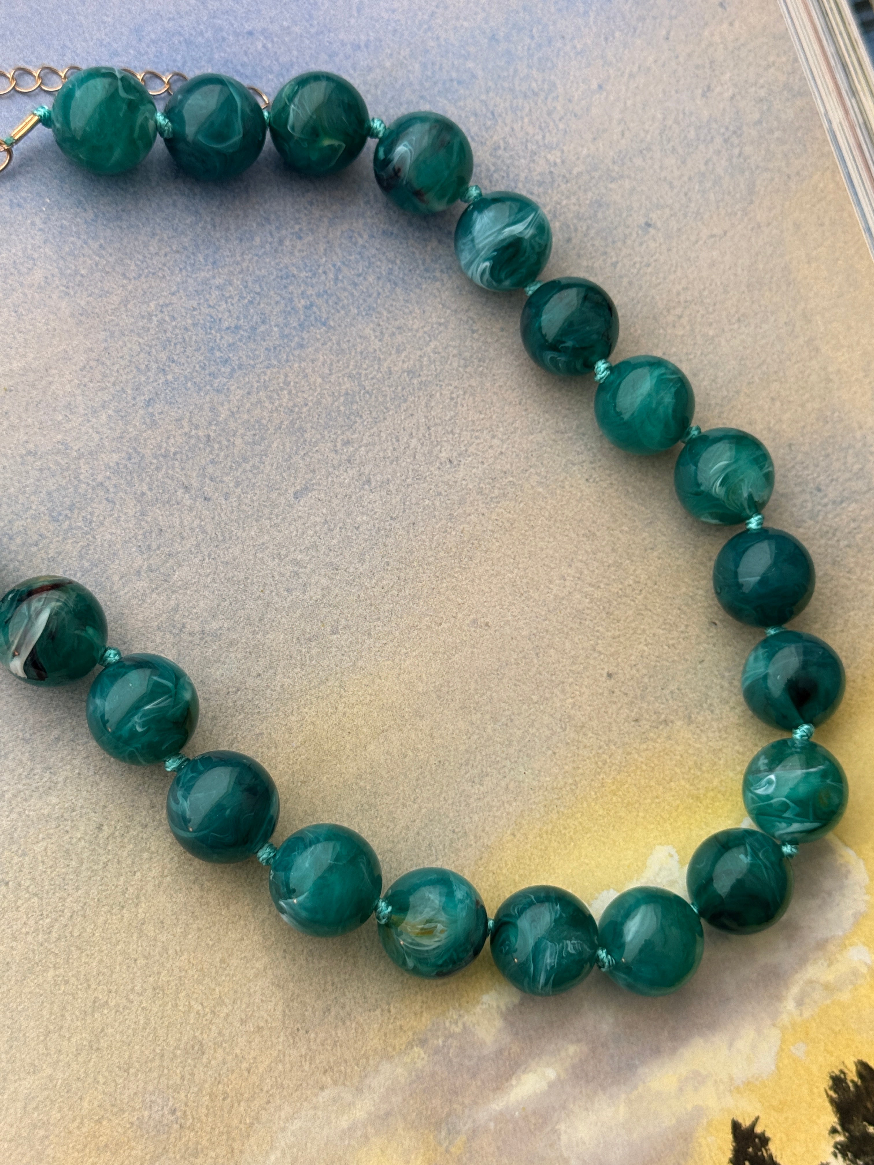 Mabry Chunky Beaded Necklace (Six Colors)