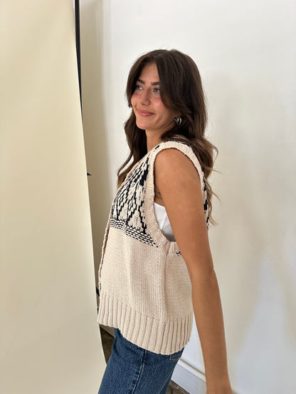 Bailey Rose Dylan Beige Patterned Knit Button Vest Top