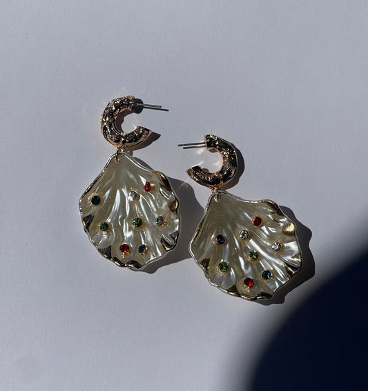 Rhinestone Shell Drop Earrings