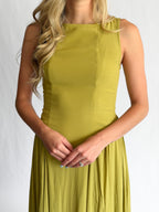 Violet Boat Neck Sleeveless Basque Waist Midi Dress (Green)