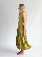 Violet Boat Neck Sleeveless Basque Waist Midi Dress (Green)