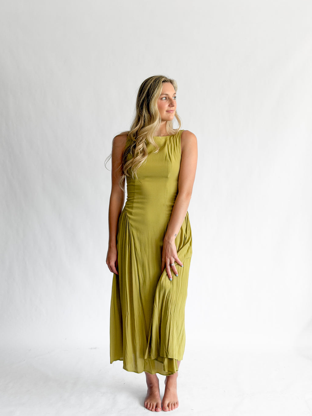 Violet Boat Neck Sleeveless Basque Waist Midi Dress (Green)