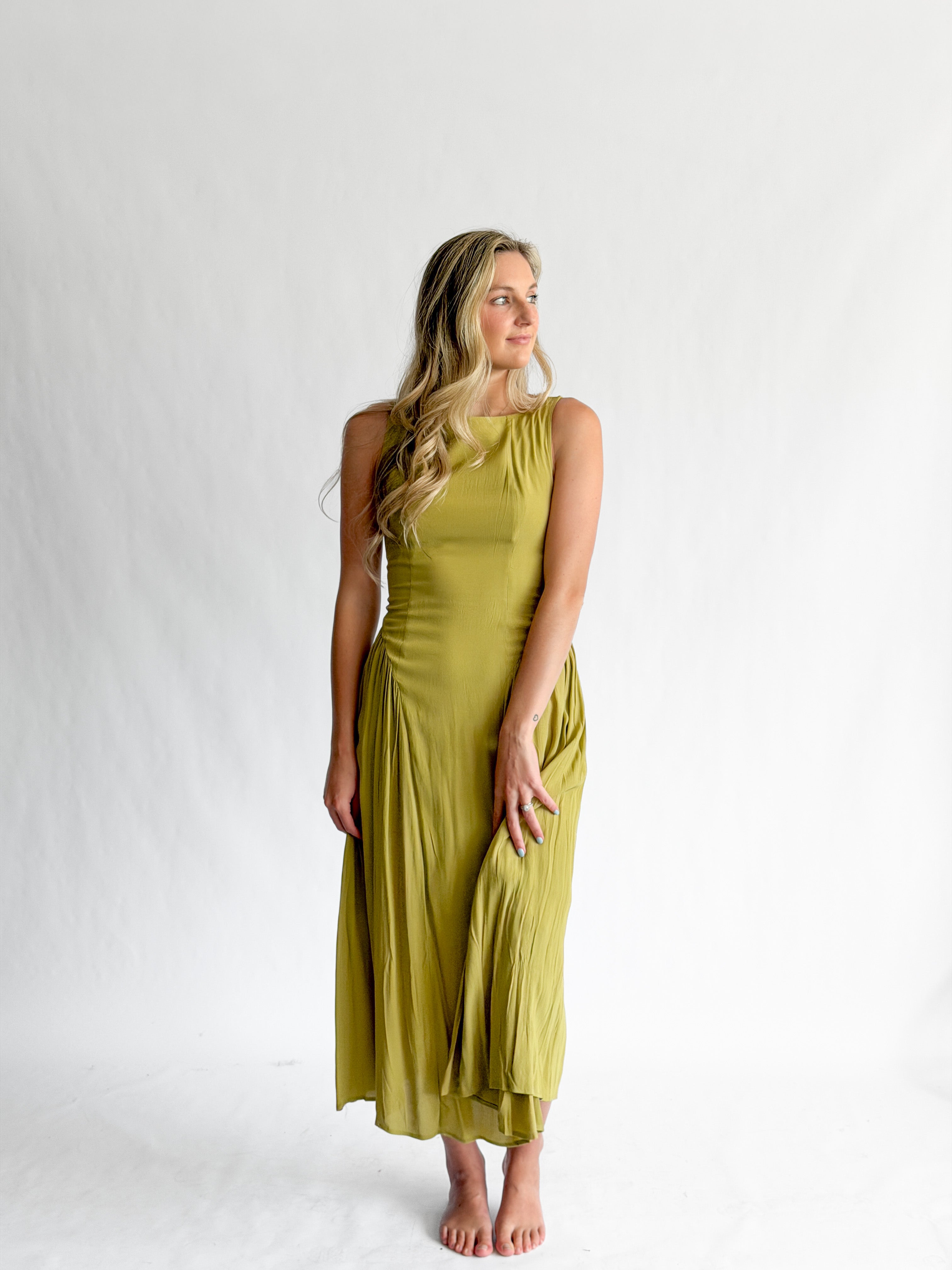 Violet Boat Neck Sleeveless Basque Waist Midi Dress (Green)